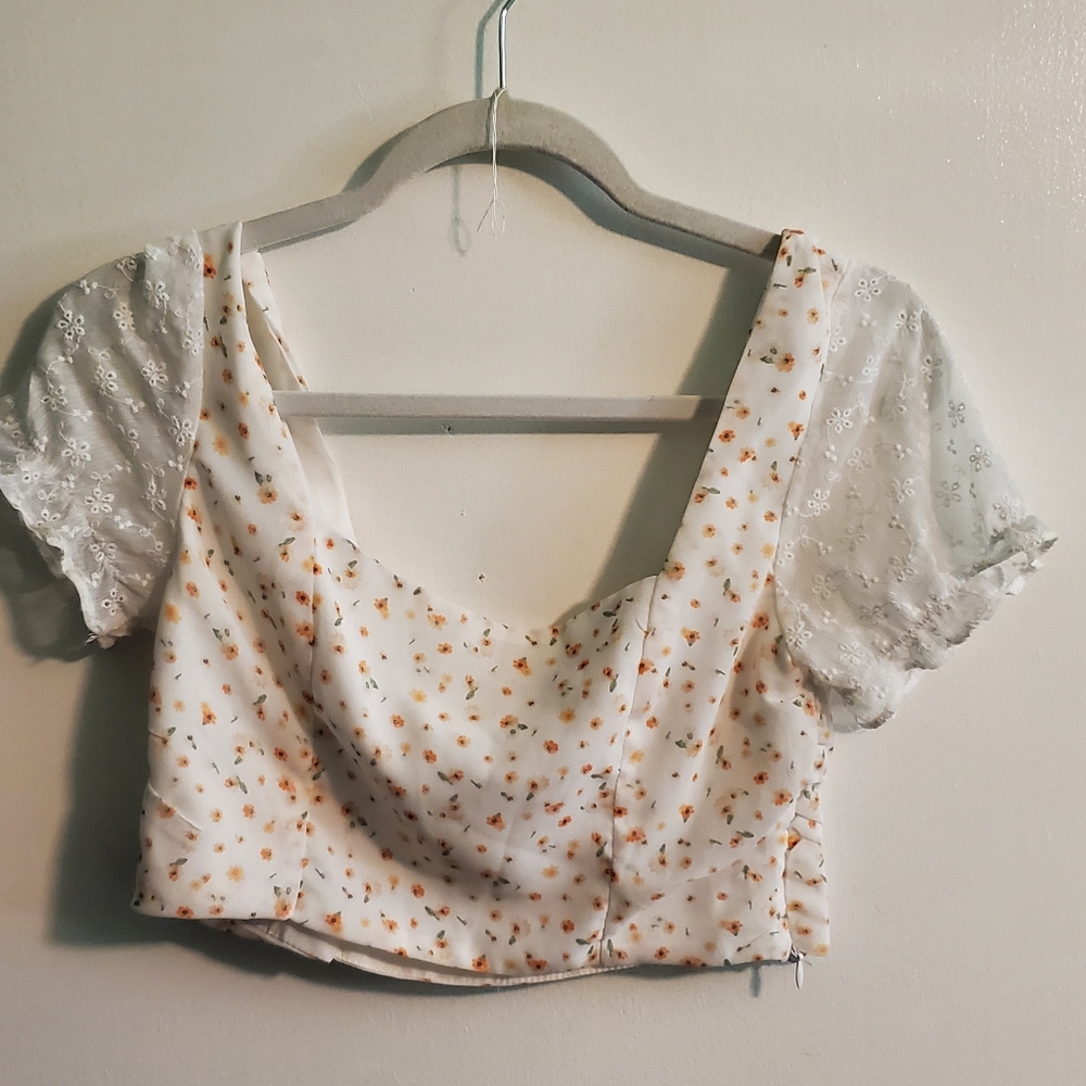 Flower pattern crop top size 8